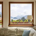 Le Rose, Villa