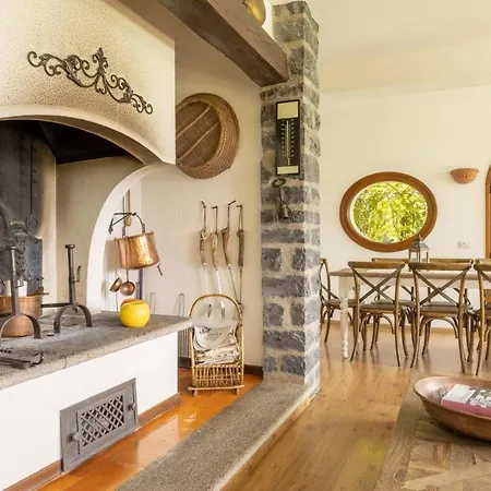 Willa Villa Le Rose Menaggio Lake Como Villa With Pool And Garden