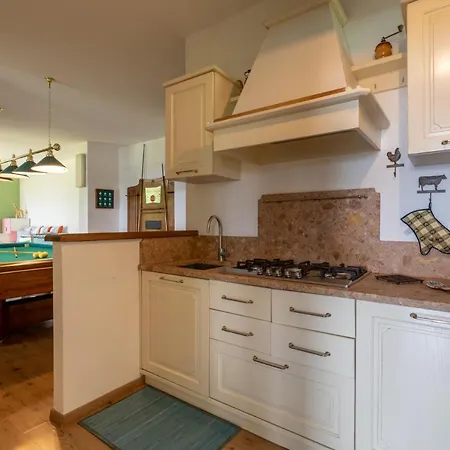 Le Rose, * ميناجيو